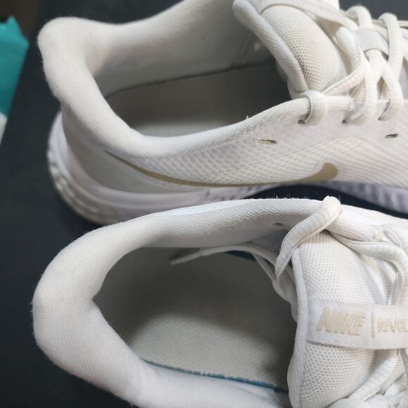 Women's Nike Revolution 5 Sz 9.5 010861 White Mesh Running Walking Sneakers - Picture 9 of 12